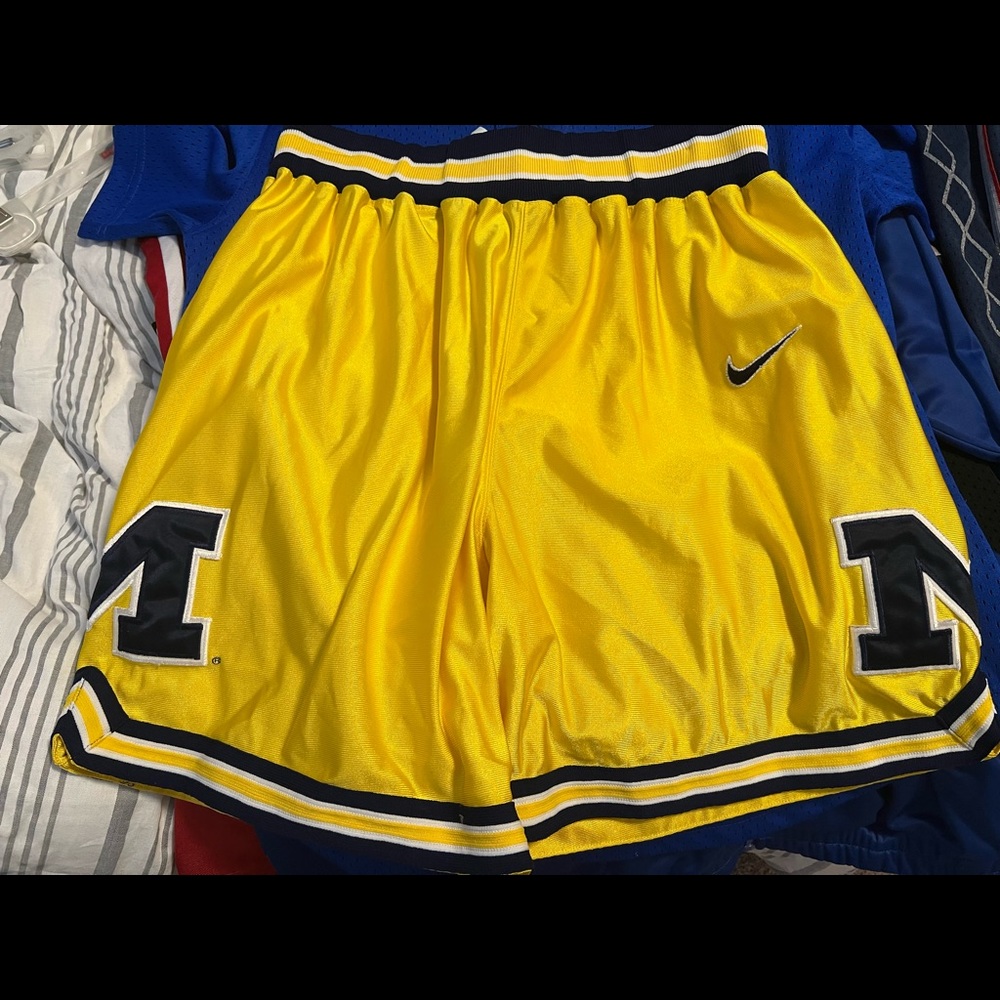 Authentic Nike Michigan Wolverines Shorts (Fab Five)